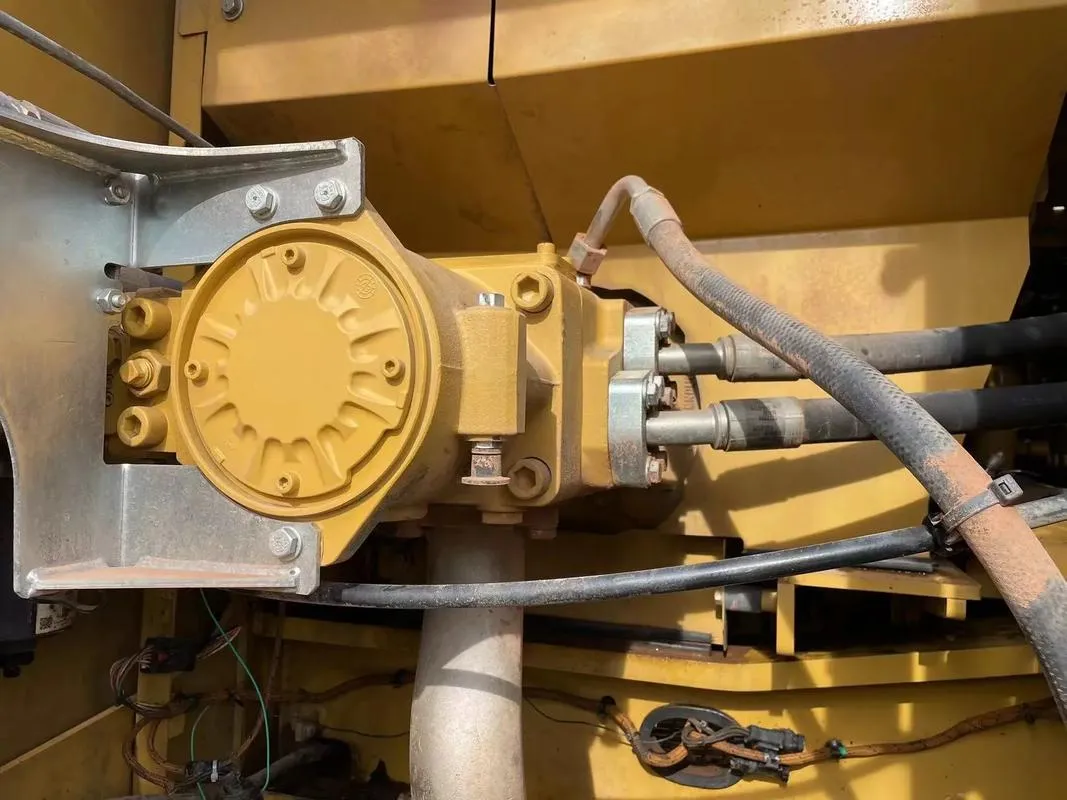 تستخدم الحفارة المتوسطة CAT 330GC3