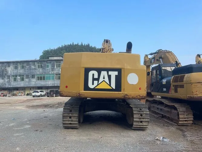 الحفارة الكبيرة المستعملة CAT 349D3