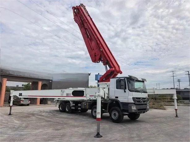 مضخة الخرسانة المثبتة على الشاحنة PUTZMEISTER M56 مستعملة