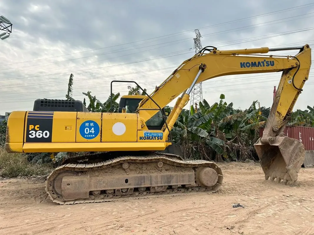 حفارة كبيرة مستعملة KOMATSU PC360-7