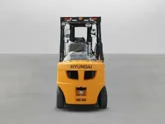 رافعة شوكية ديزل مستعملة HYUNDAI 25DE-70