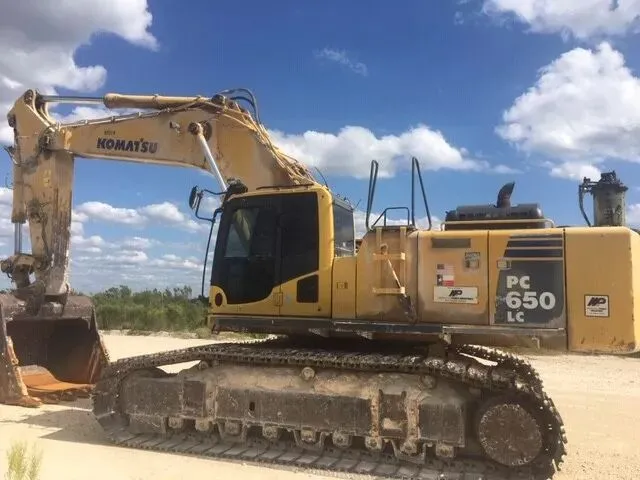 حفارة كبيرة مستعملة KOMATSU PC650LC-8