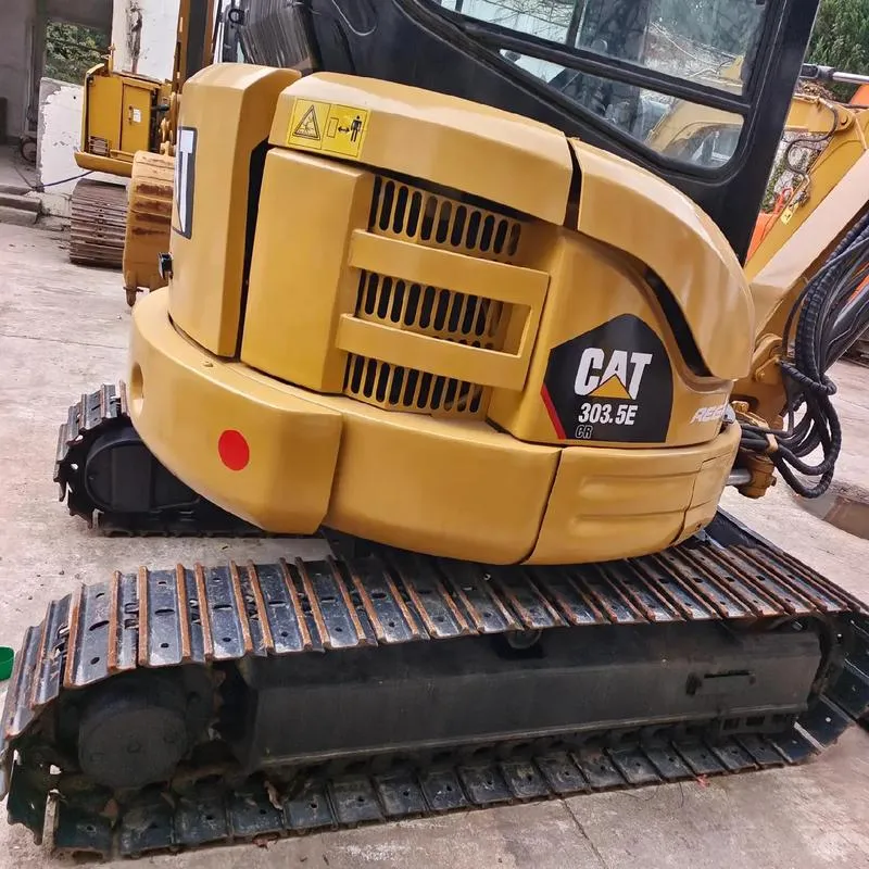 حفارة صغيرة مستعملة CAT 303.5 CR8