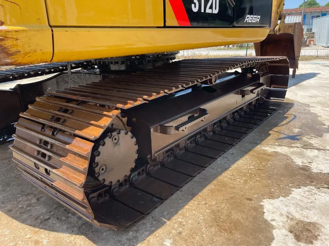 تستخدم الحفارة المتوسطة CAT 312D2GC3
