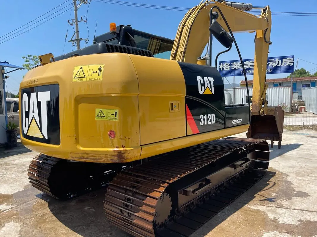 تستخدم الحفارة المتوسطة CAT 312D2GC0