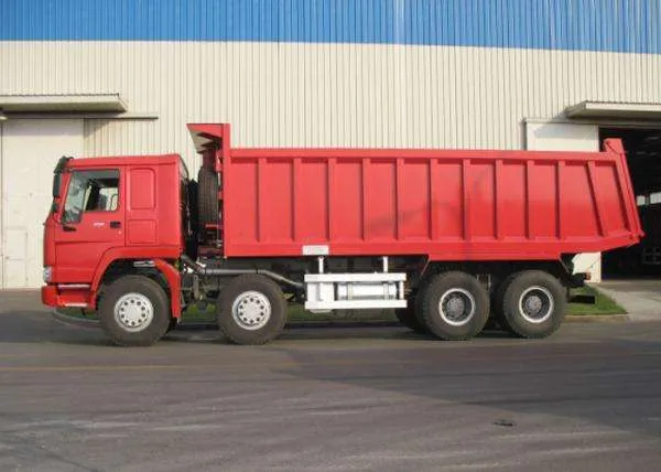 مستعملة شاحنة قلابة SINOTRUK HOWO 8x41