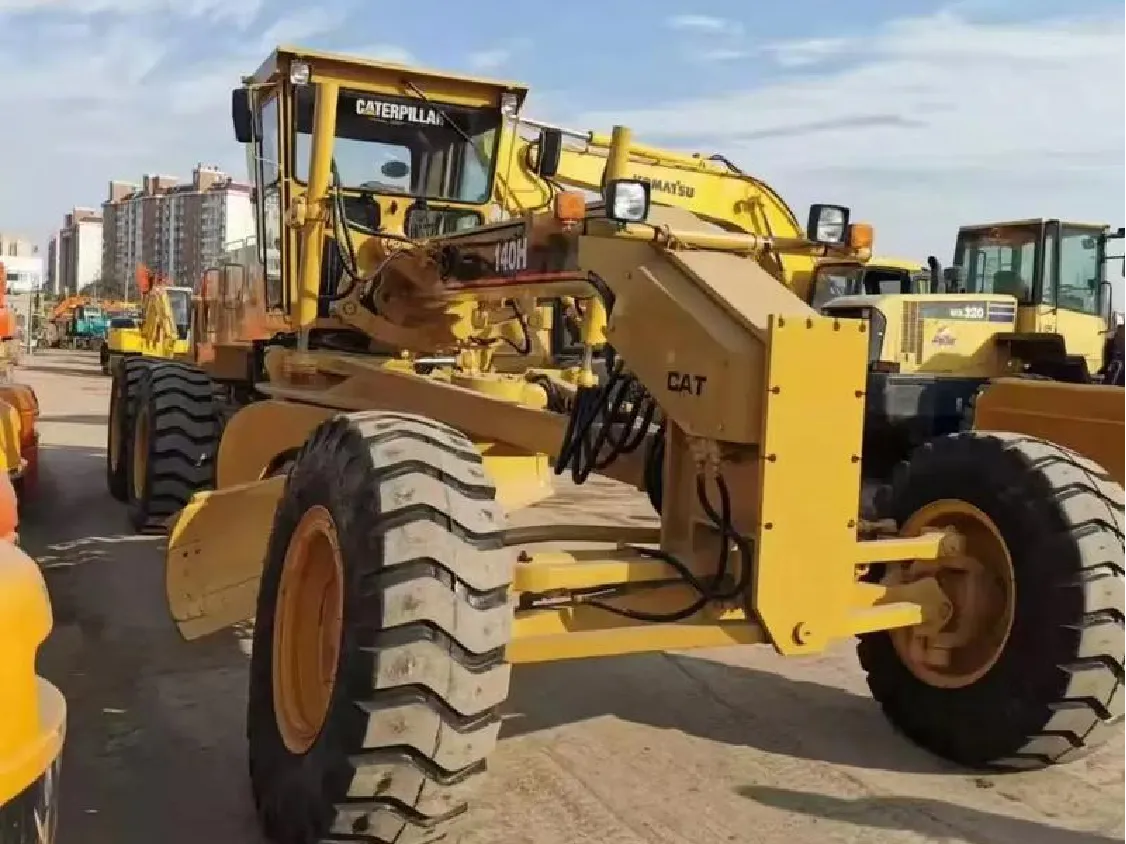 ممهدة الطرق المستعملة CAT 12M0