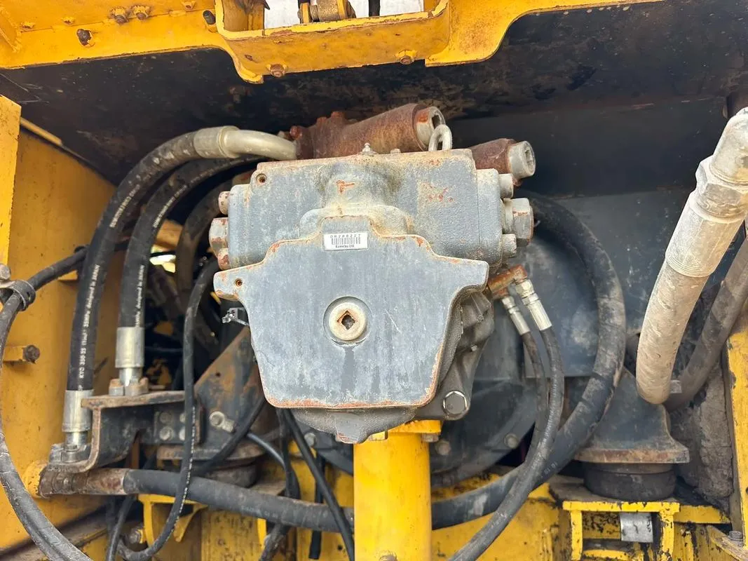 حفارة كبيرة مستعملة KOMATSU PC360-72