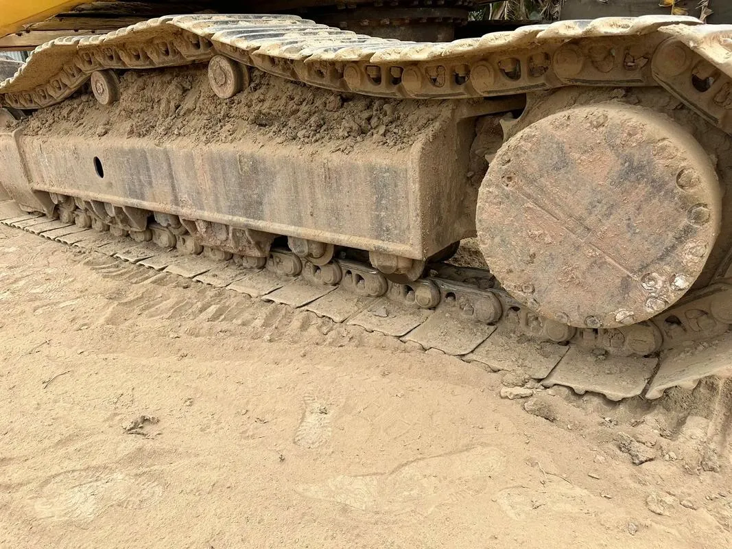 حفارة كبيرة مستعملة KOMATSU PC360-71