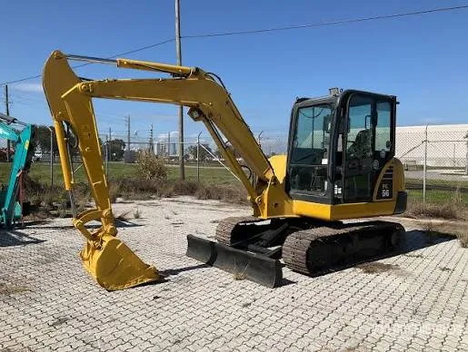 حفارة صغيرة مستعملة KOMATSU PC56-71