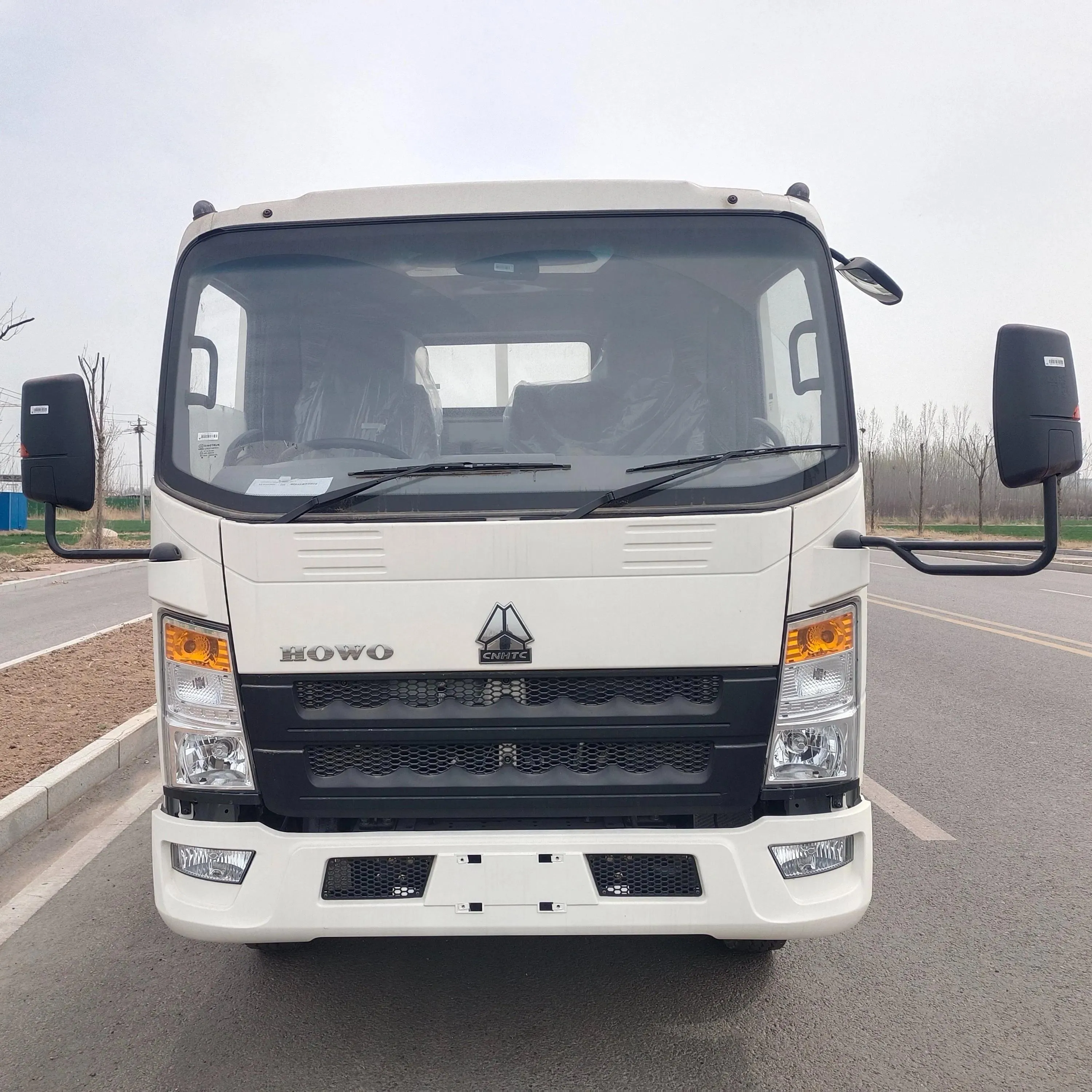 شاحنة خفيفة مستعملة SINOTRUK HOWO 4x22