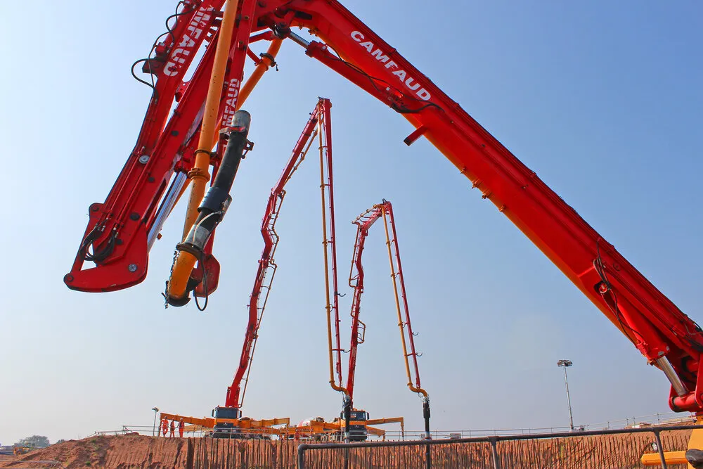 تستخدم Camfaud SPB 18 ذراع وضع مجنزرة0