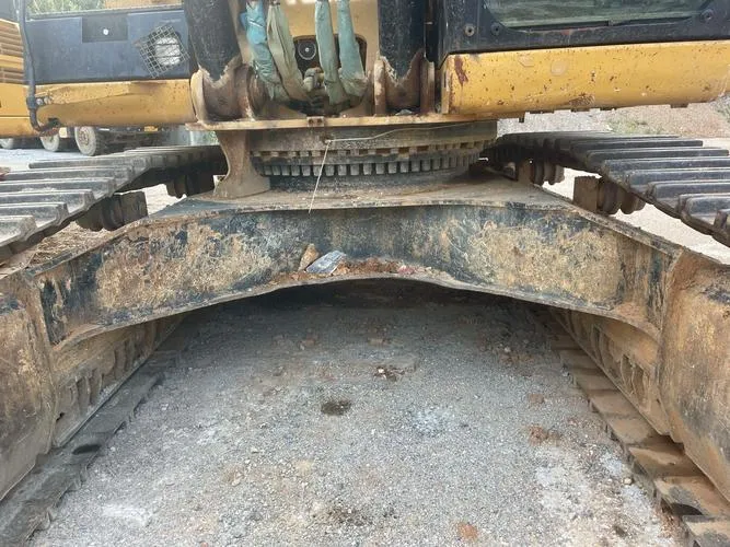الحفارة الكبيرة المستعملة CAT 349D2