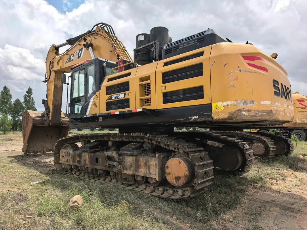 حفارة كبيرة مستعملة SANY SY750H