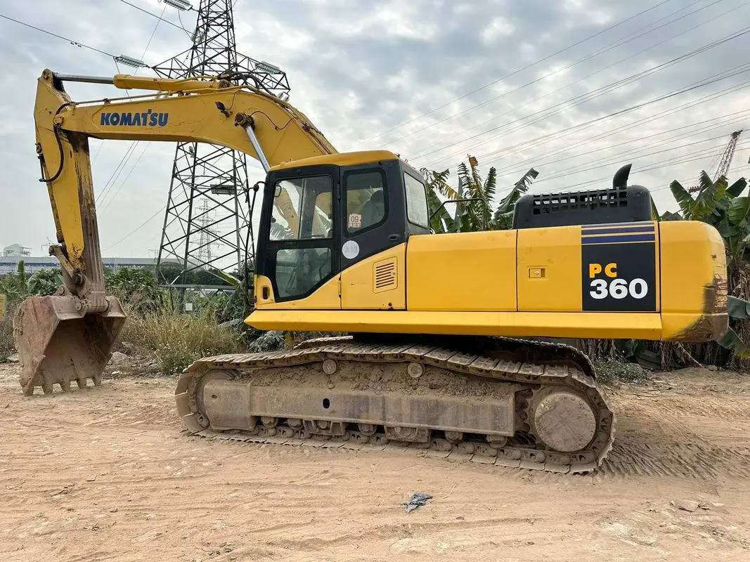 حفارة كبيرة مستعملة KOMATSU PC360-70