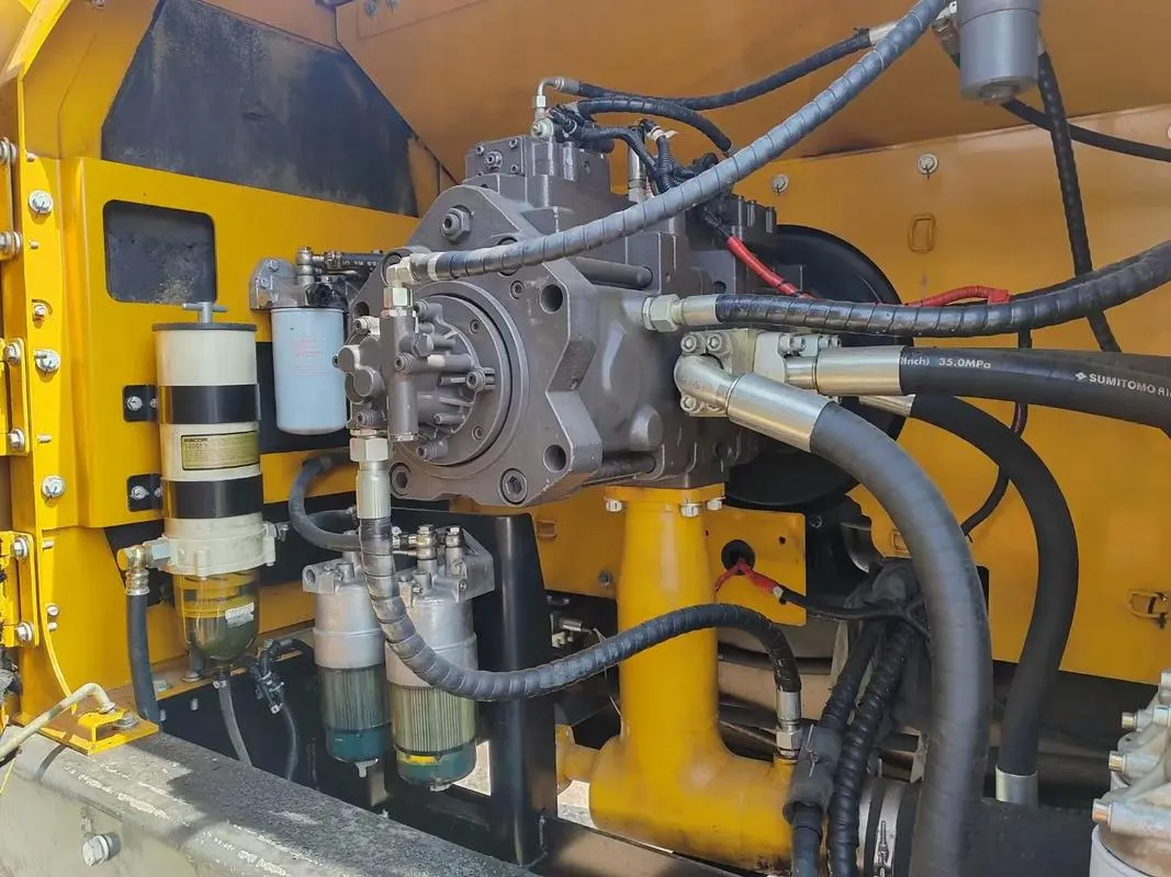 رافعة مجنزرة مستعملة SANY SCC600A-51