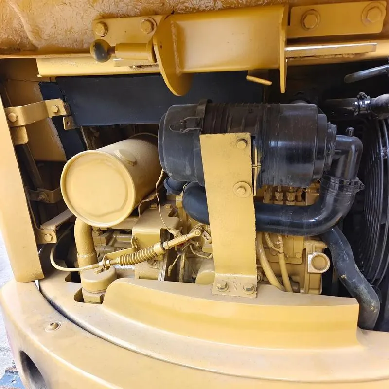الحفارة الصغيرة المستعملة CAT 303.5 CR2