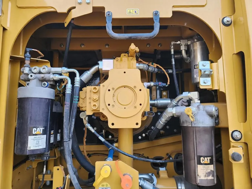 الحفارة الكبيرة المستعملة CAT 3522
