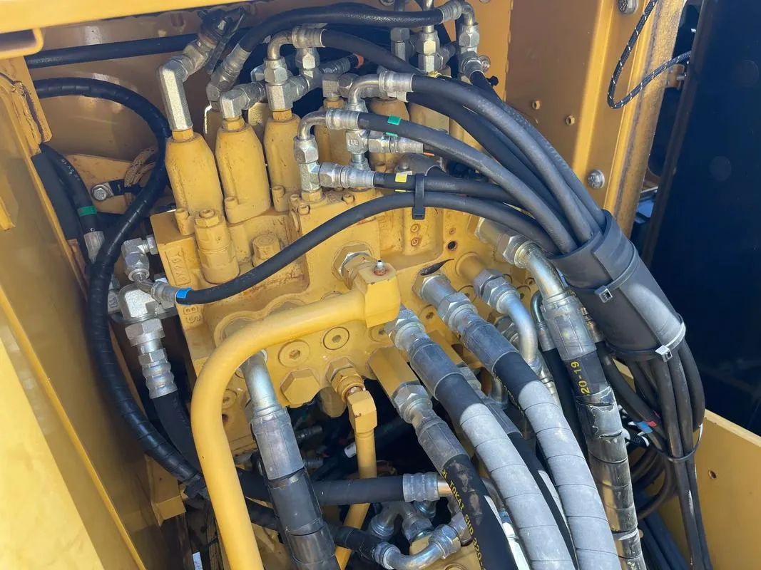 حفارة متوسطة مستعملة CAT 312D2GC5