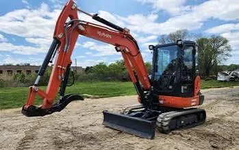 الحفارة الصغيرة المستعملة KUBOTA KX040-41