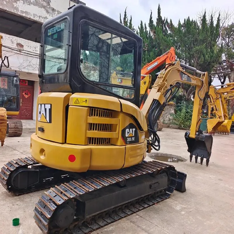حفارة صغيرة مستعملة CAT 303.5 CR6
