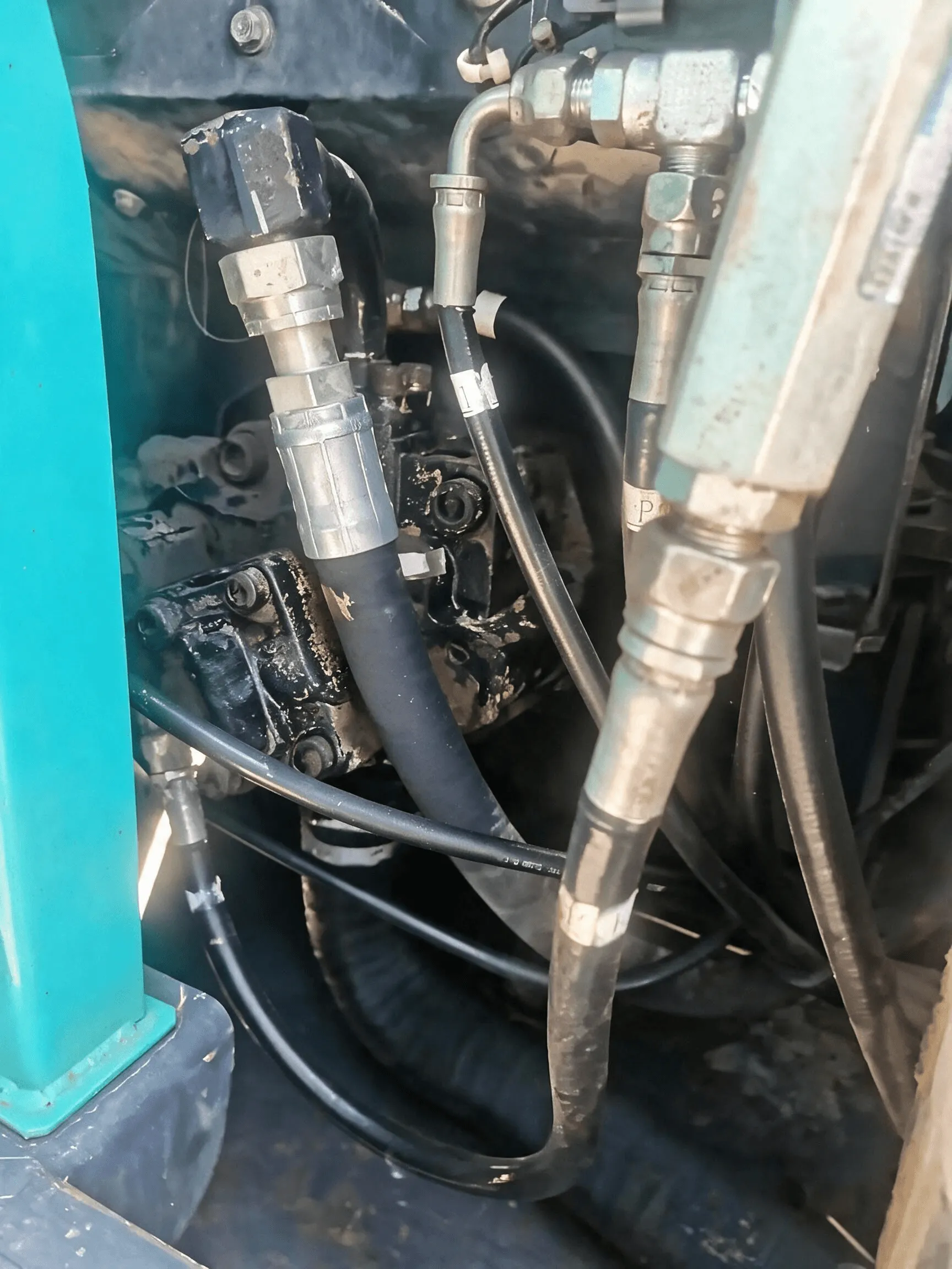 الحفارة الصغيرة المستعملة KOBELCO SK75-82