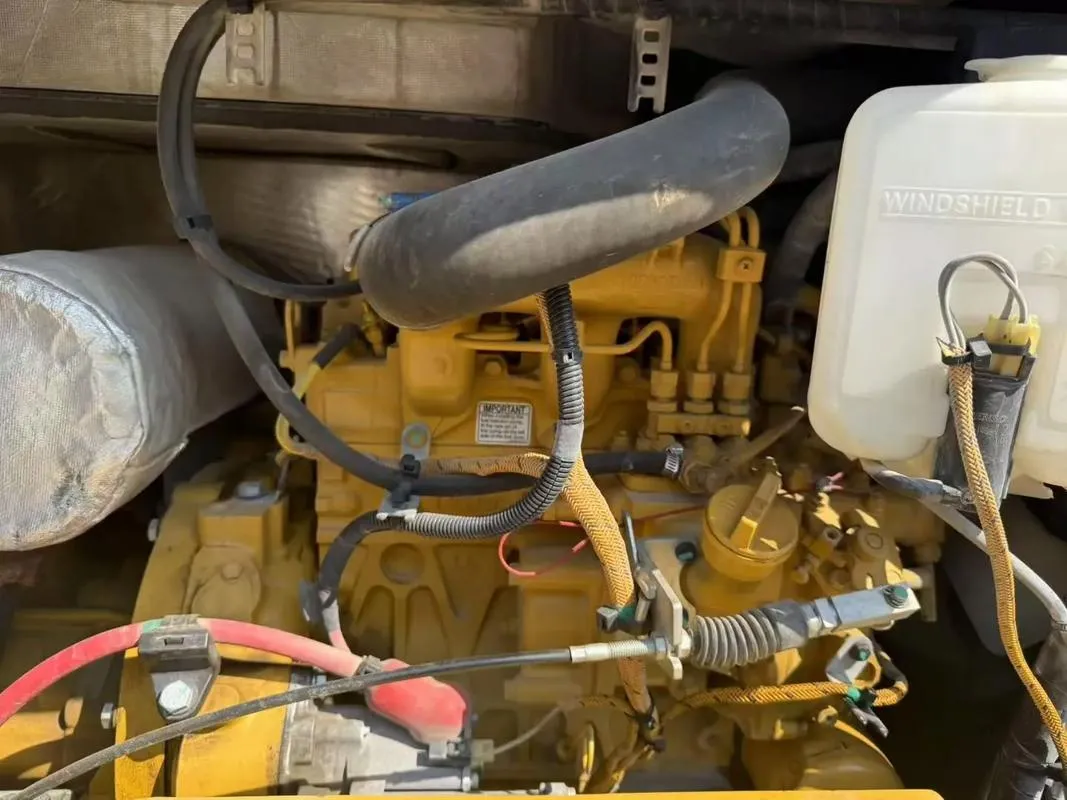 حفارة صغيرة مستعملة CAT 303.5 CR4