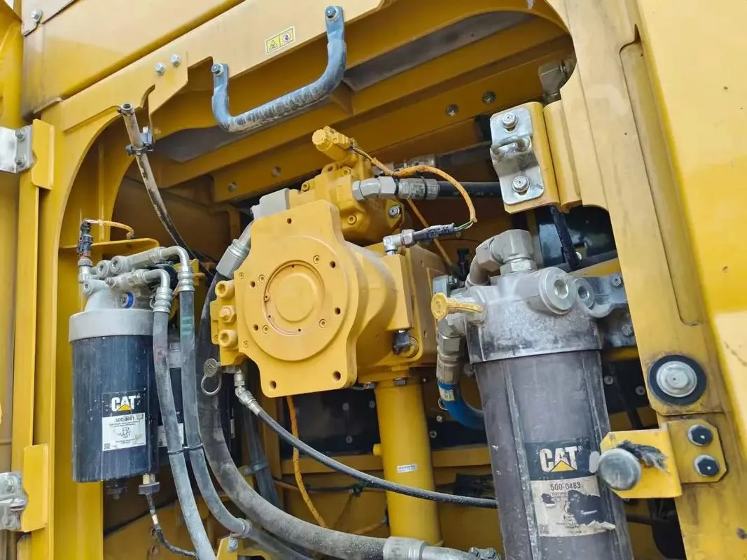 الحفارة الكبيرة المستعملة CAT 345D2