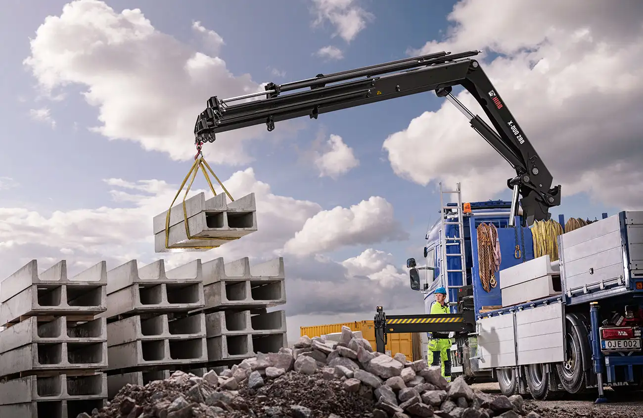 رافعة محمل HIAB 218 CLX مستعملة0
